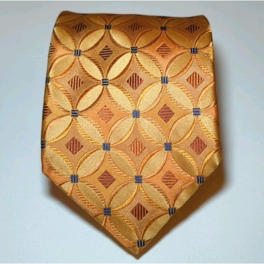CHELSEA ROBERT TALBOTT Men's Silk Necktie USA Designer Gold Geometric Tie